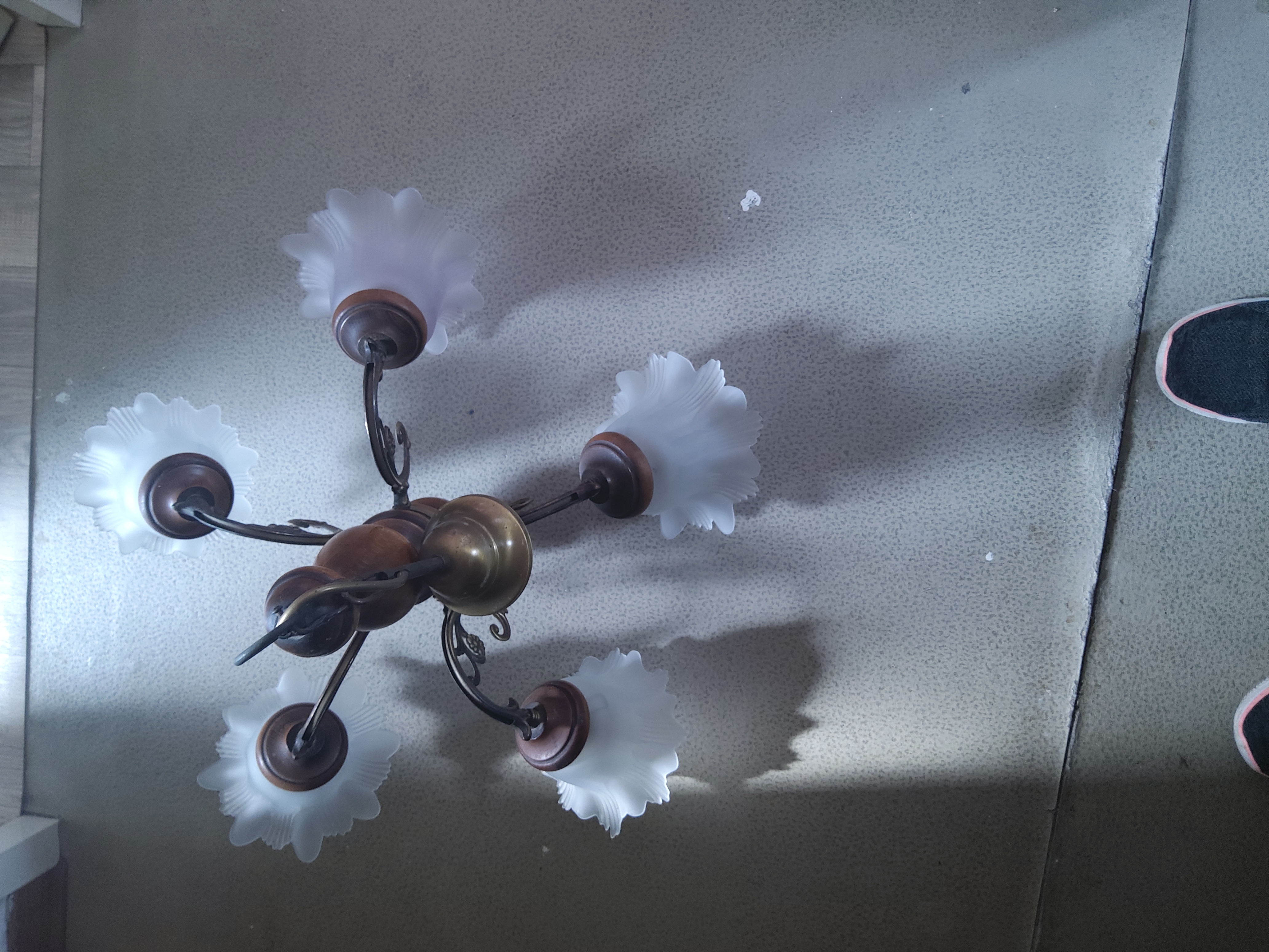 Lustre 20 Annequin (62)