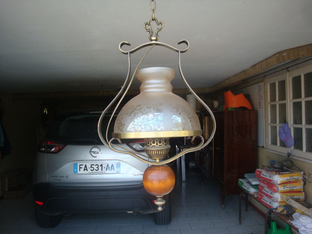 lustre 10 Villiers-Vineux (89)