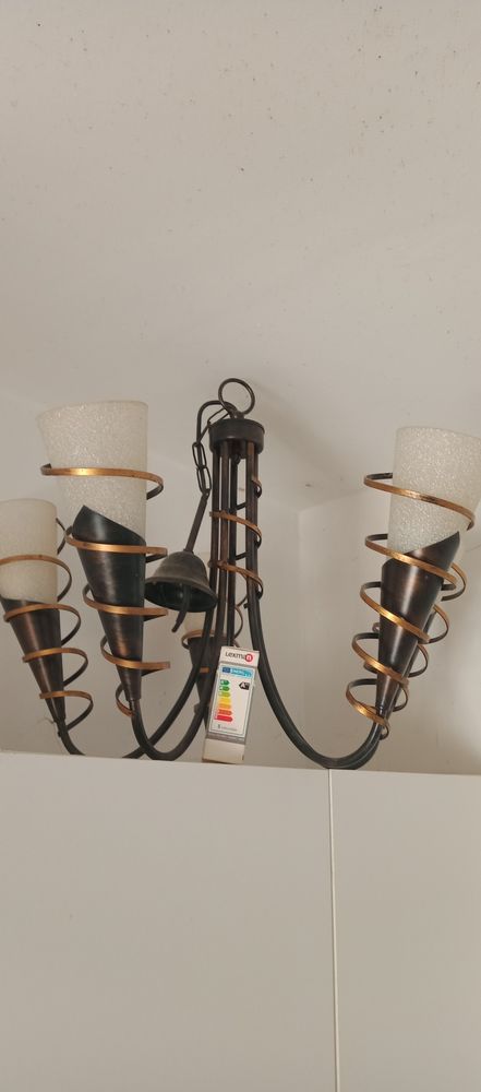 Lustre 10 Montpellier (34)