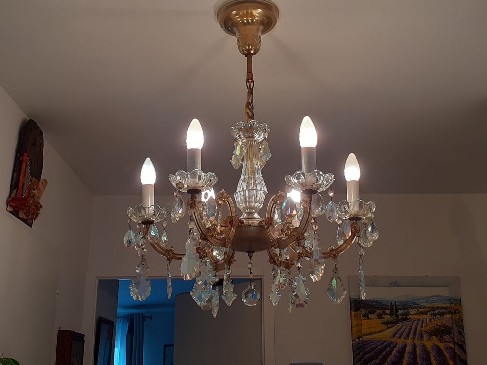 LUSTRES CRISTAL DE BOHEME 500 Gr�oux-les-Bains (04)