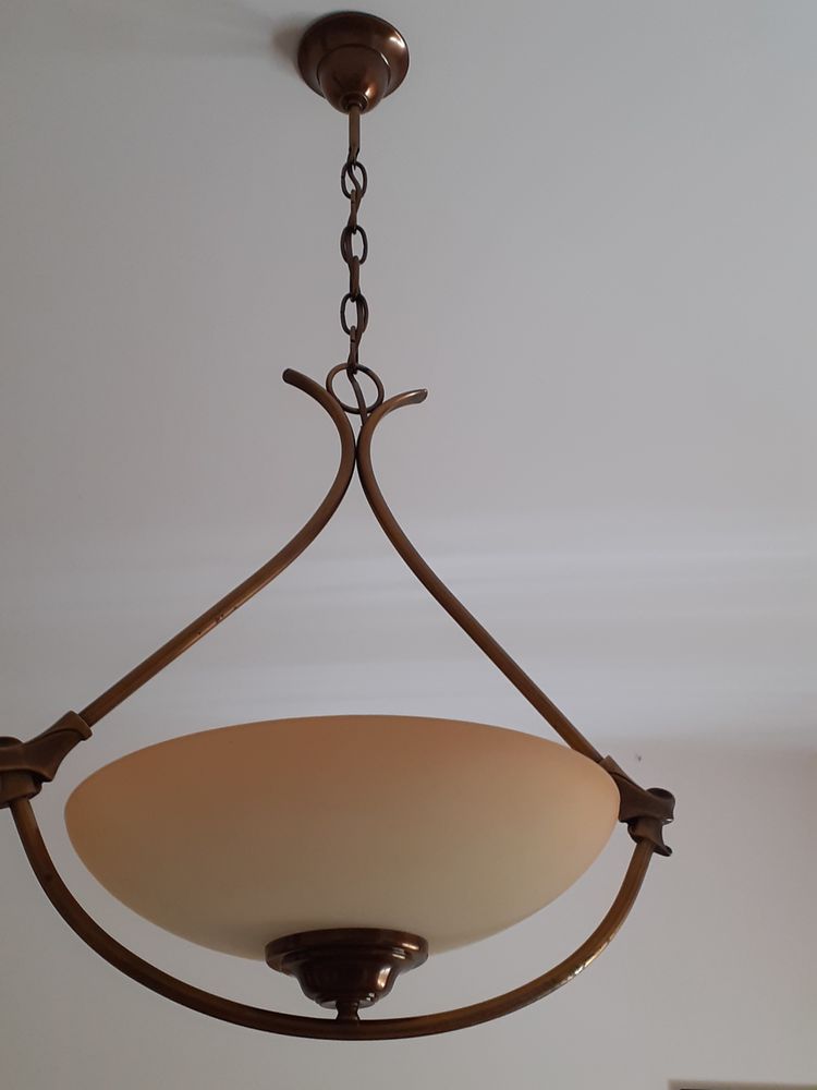 LOT DE 2 LUSTRES EN LAITON
70 Tr�laz� (49)