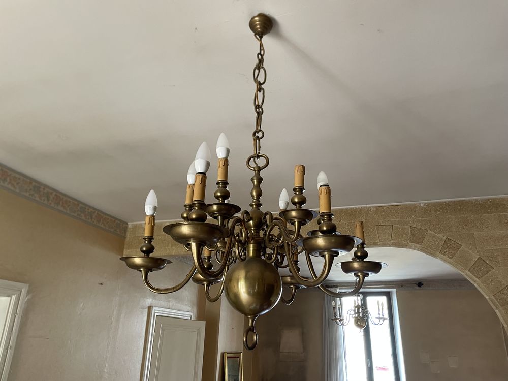 Lot de 2 lustres en laiton
300 Carmaux (81)