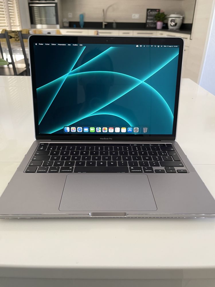 MacBook Pro 2020 comme neuf  900 Beaune (21)