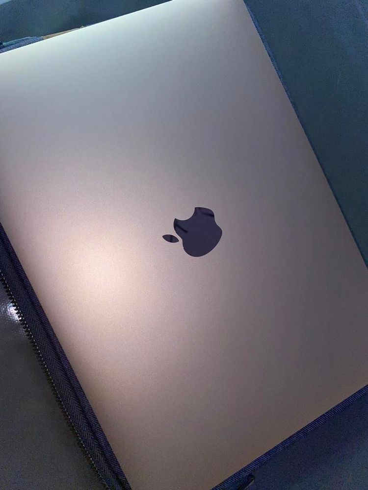 MacBook Air 2022 puce M1 8go 512go
990 Bertrange (57)