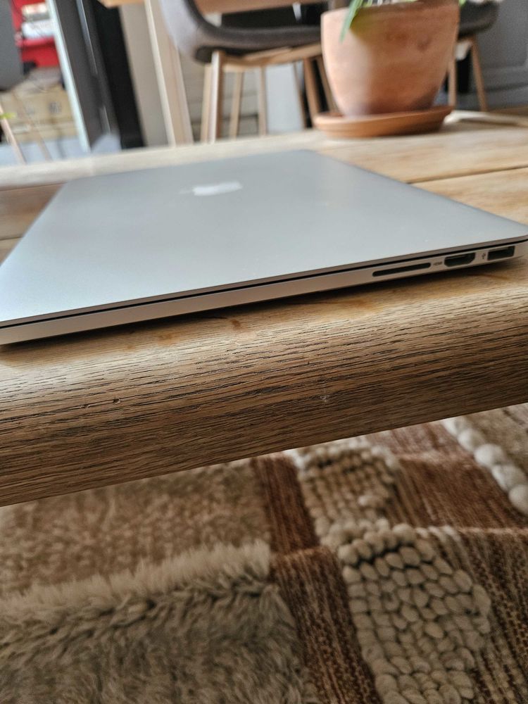 MacBook Pro 600 Tours (37)