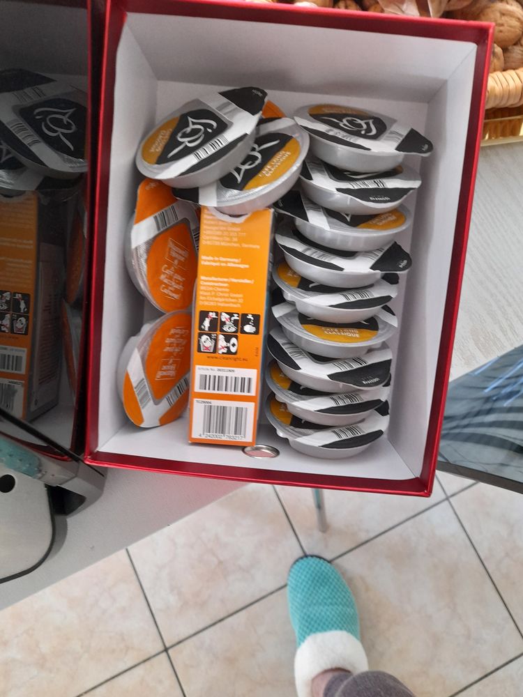  machine � caf� expresso TASSIMO 25 Cuers (83)