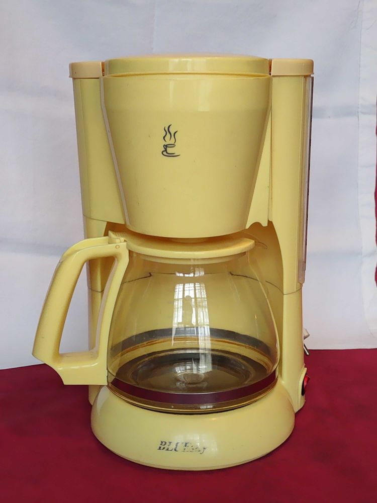 Machine �  caf� jaune bluesky 13 Avermes (03)