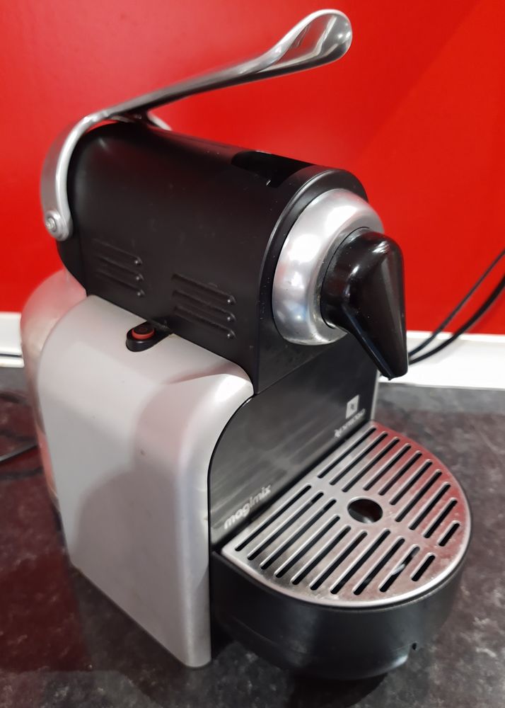 Machine à café Nespresso 35 Bavilliers (90)