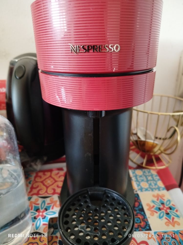 Machine � caf� Nespresso Vertuo 37 Bondy (93)