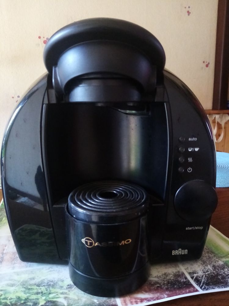 Machine � caf�  Tassimo  en tr�s bon �tat 
40 Savy-Berlette (62)
