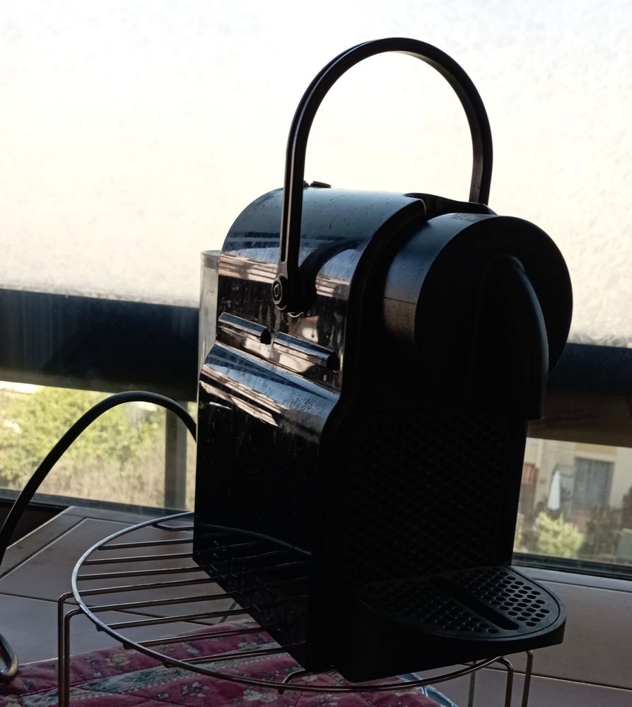 Machine � caf� 60 Saint-Laurent-du-Var (06)