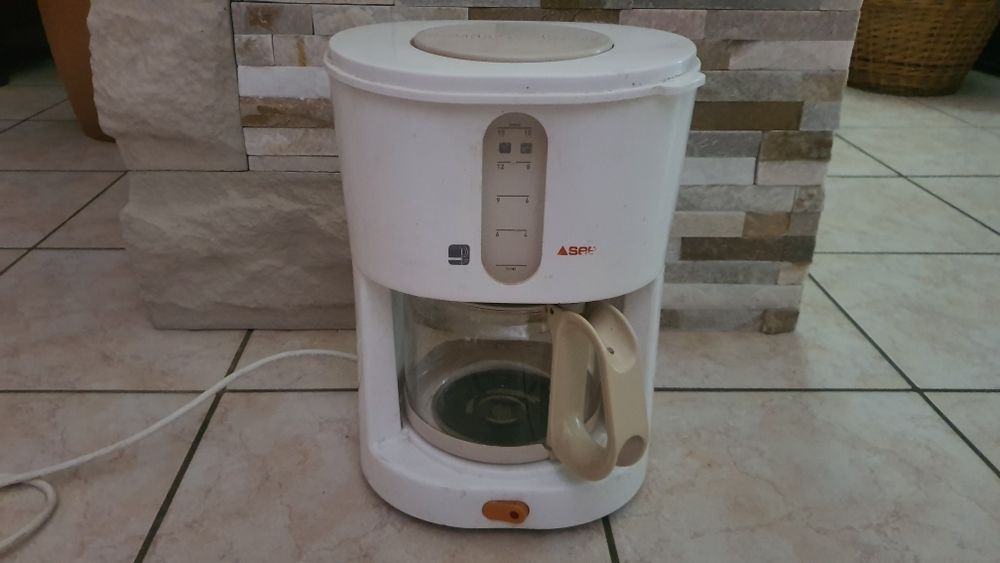 machine � caf� 5 Aubenas (07)