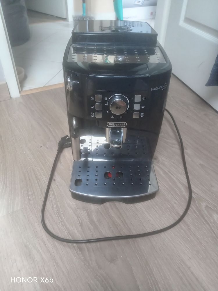 Machine � caf� 150 Saint-Magne-de-Castillon (33)