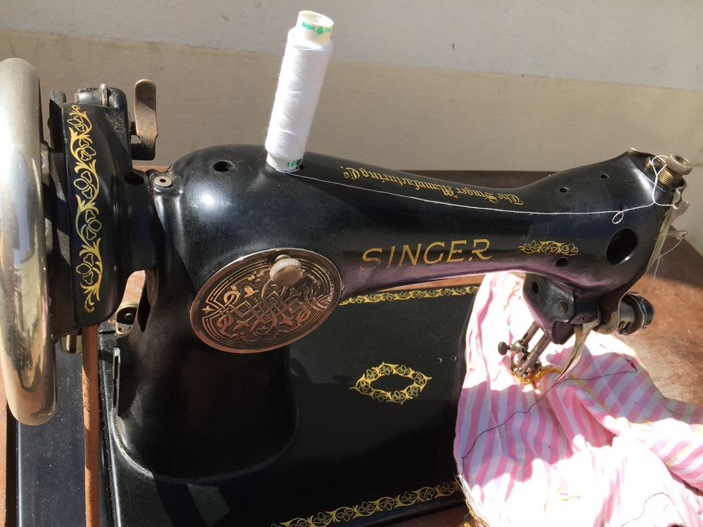 machine � coudre ancienne Singer en bon �tat 100 La Ricamarie (42)