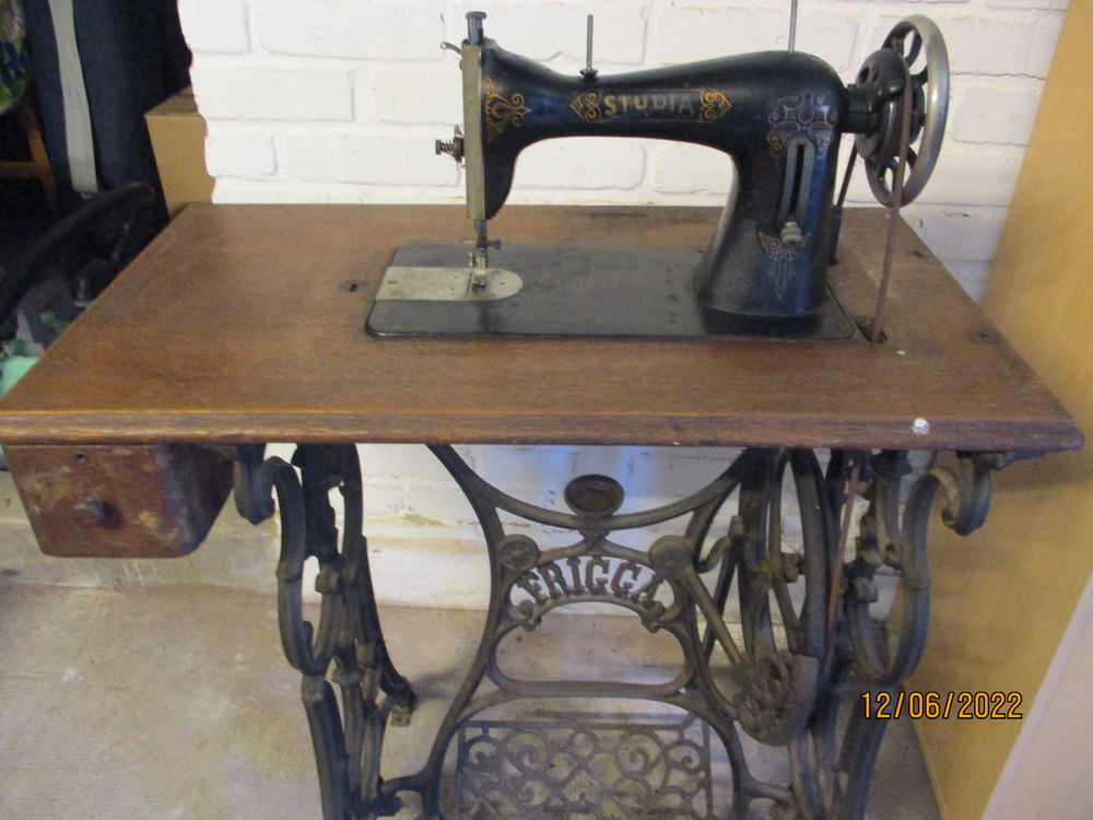Machine a coudre ancienne de Marque Frigga 120 Amiens (80)