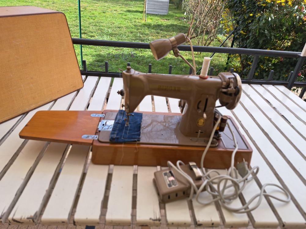 Machine � coudre ancienne SINGER 15B 70 Strasbourg (67)