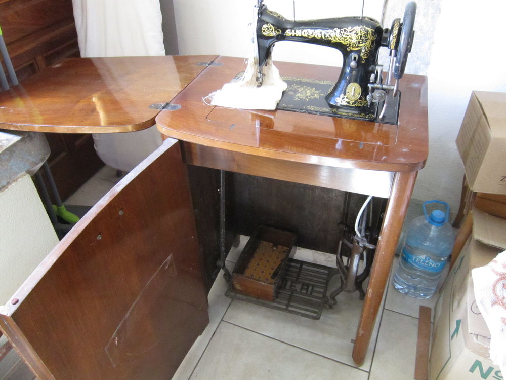 MACHINE A COUDRE ANCIENNE 40 Fougerolles (70)