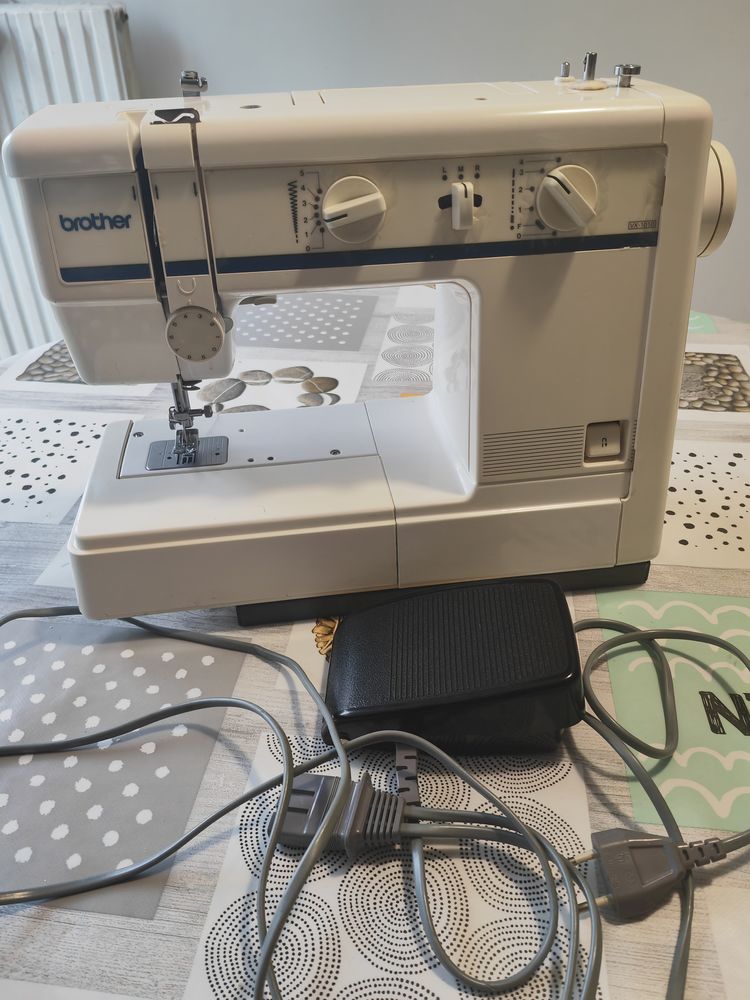 Machine � coudre BROTHER, comme neuve 250 Oullins (69)