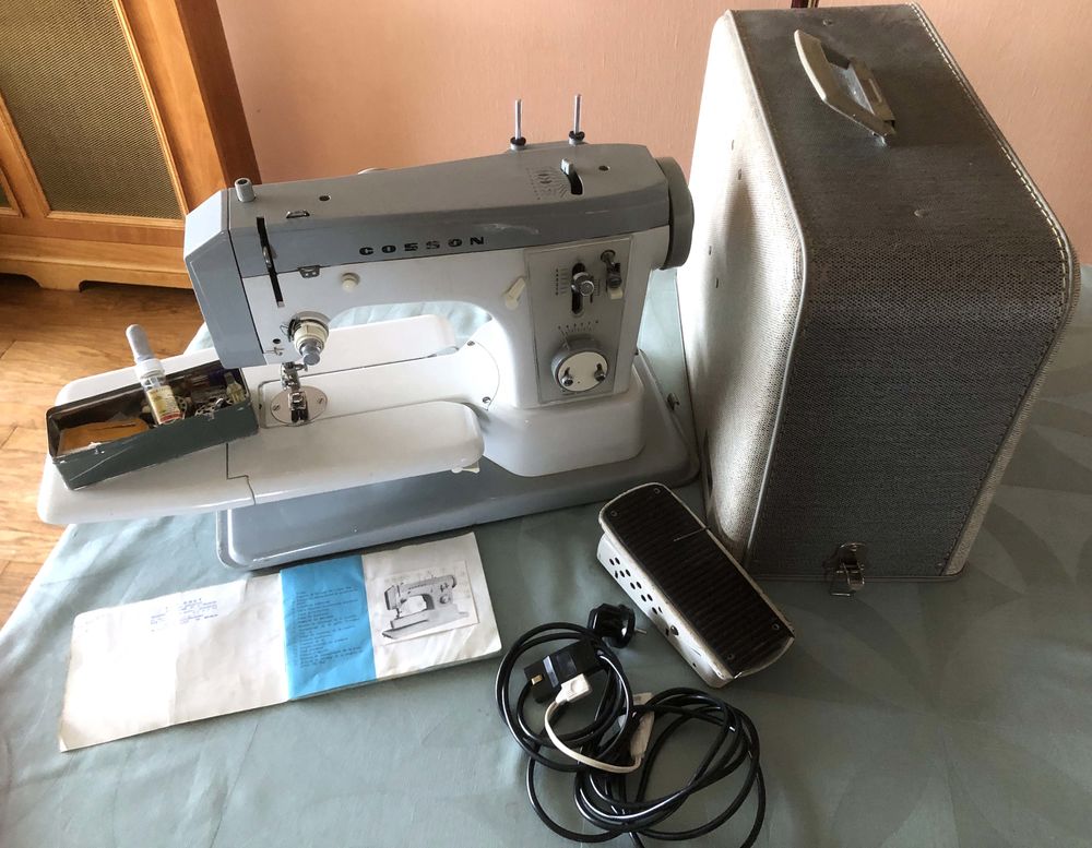 Machine � coudre COSSON -ZIG-ZAC Electrique  avec Valise de 100 Bailly (78)