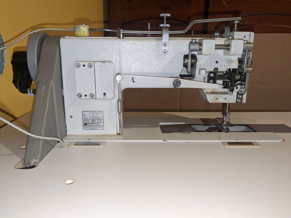 Machine � coudre pro Durkopp Adler 267 triple entra�nement 2000 Rocamadour (46)