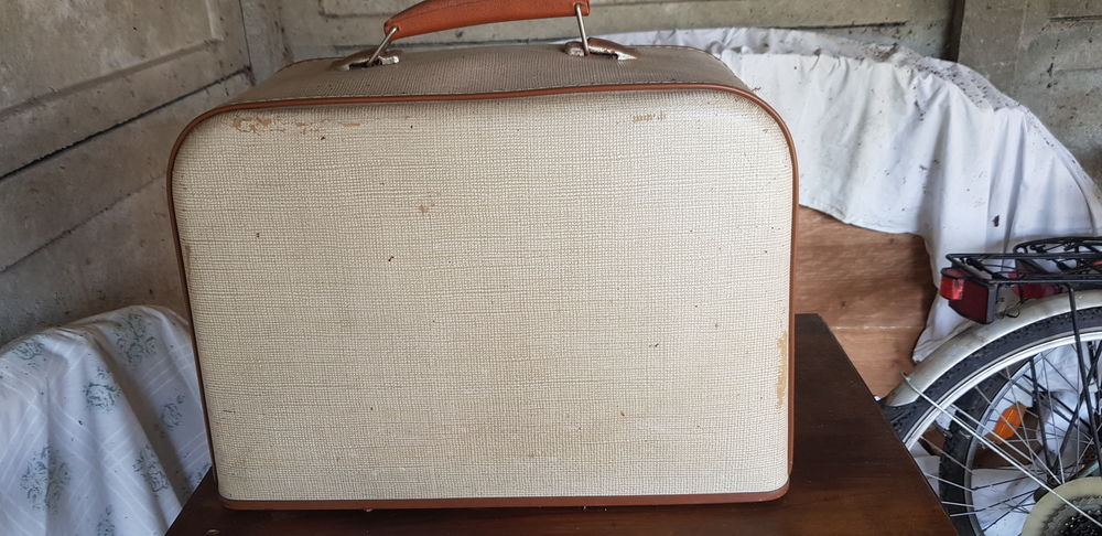 machine � coudre �lectrique 30 Ambar�s-et-Lagrave (33)