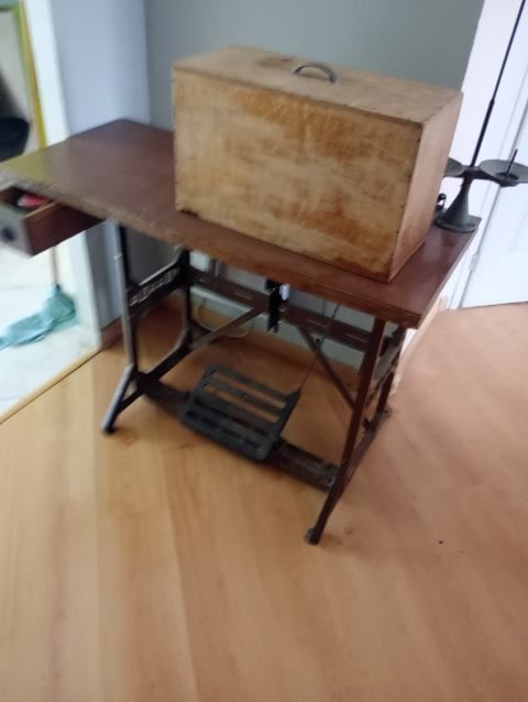 machine � coudre industrielle 350 Saint-Quentin (02)