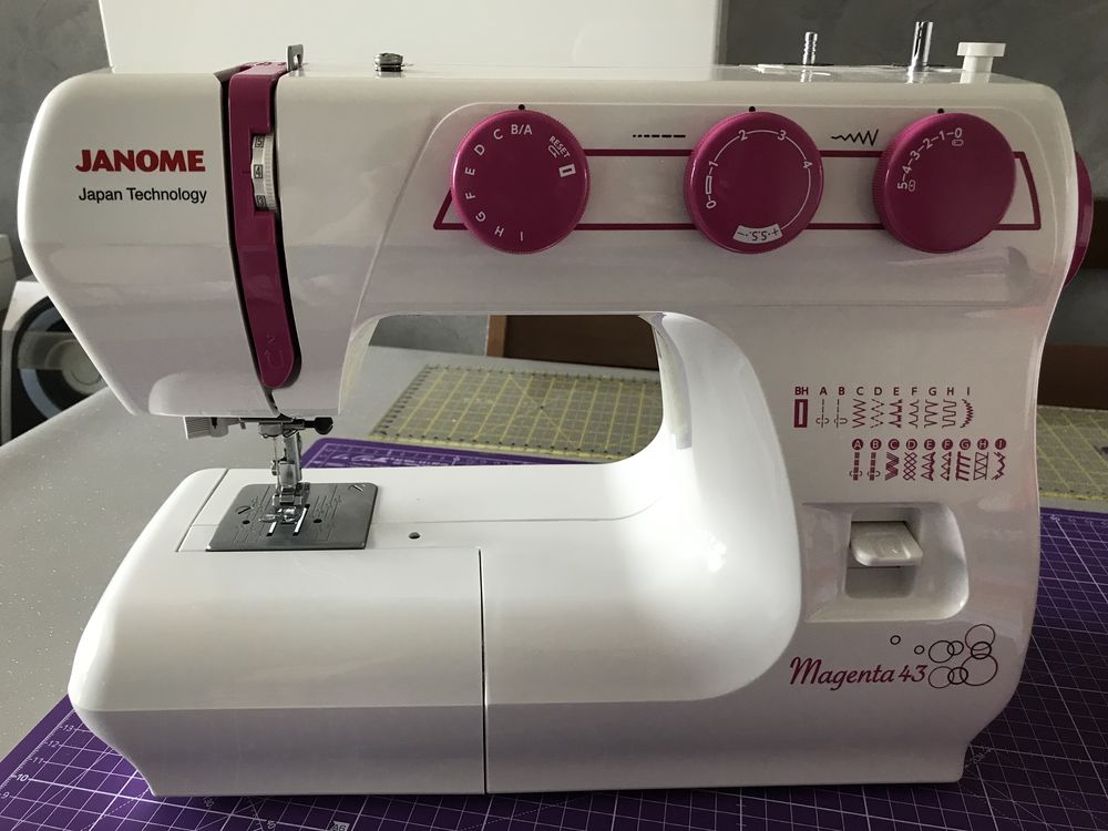 Machine � coudre JANOME 220 Marcoussis (91)