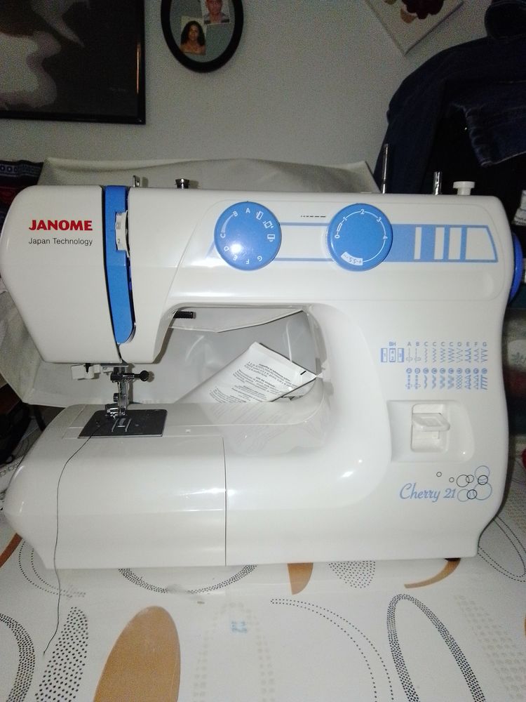 machine � coudre JANOME 150 V�lines (24)