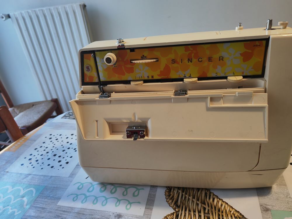 Machine � Coudre Marque SINGER , STARLET Zig-Zag 80 Oullins (69)
