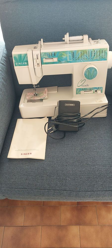 MACHINE A COUDRE + MATERIELS COUTURE 170 Fr�jus (83)