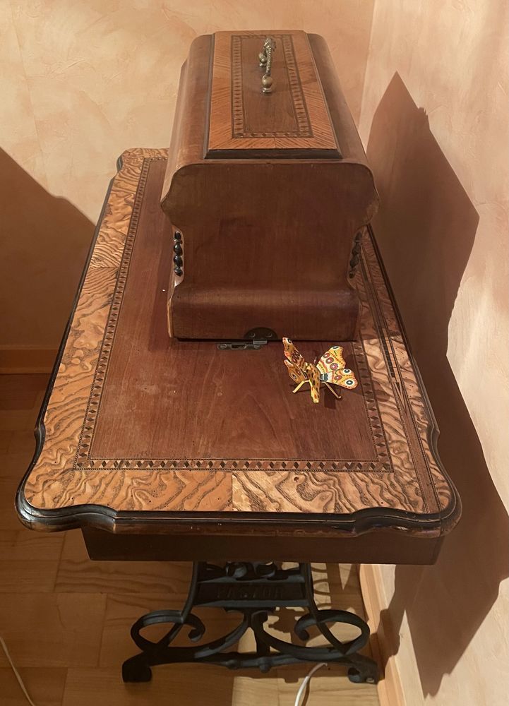 Machine  �  coudre Pastor 90 Montret (71)