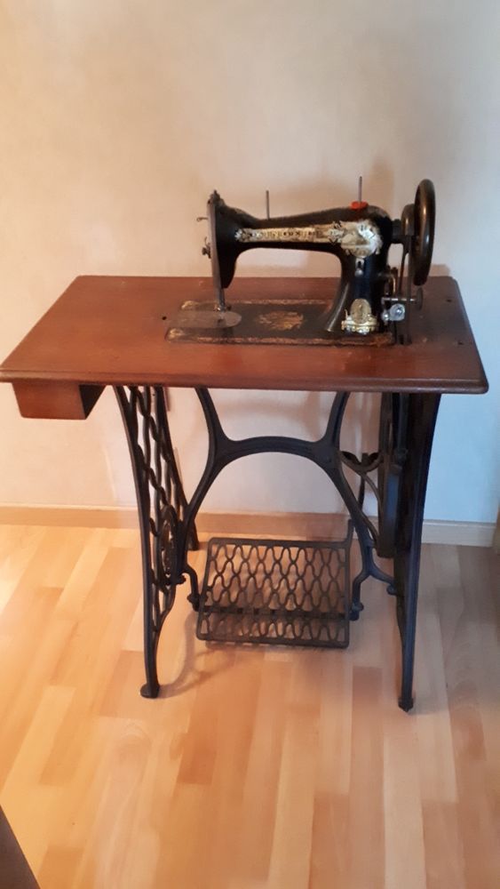 machine � coudre retro � p�dale 50 Labenne (40)