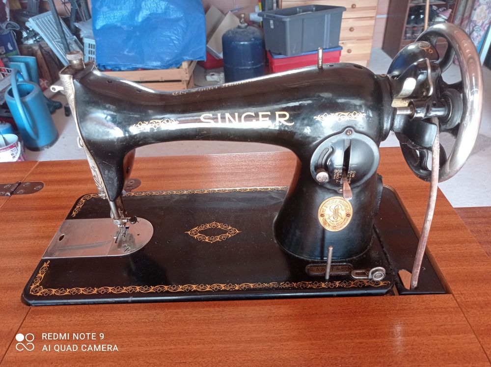 Machine � coudre SINGER avec meuble 100 Saint-Jean-Pla-de-Corts (66)