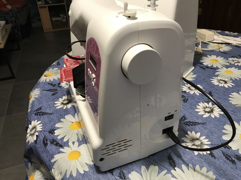 machine � coudre Singer 250 Cournonterral (34)