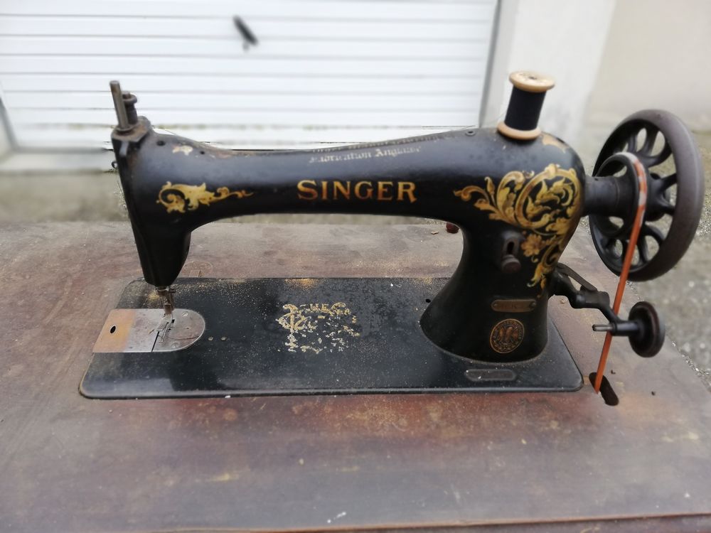 Machine � coudre Singer � p�dale sur table de 1916 400 Artigues-pr�s-Bordeaux (33)