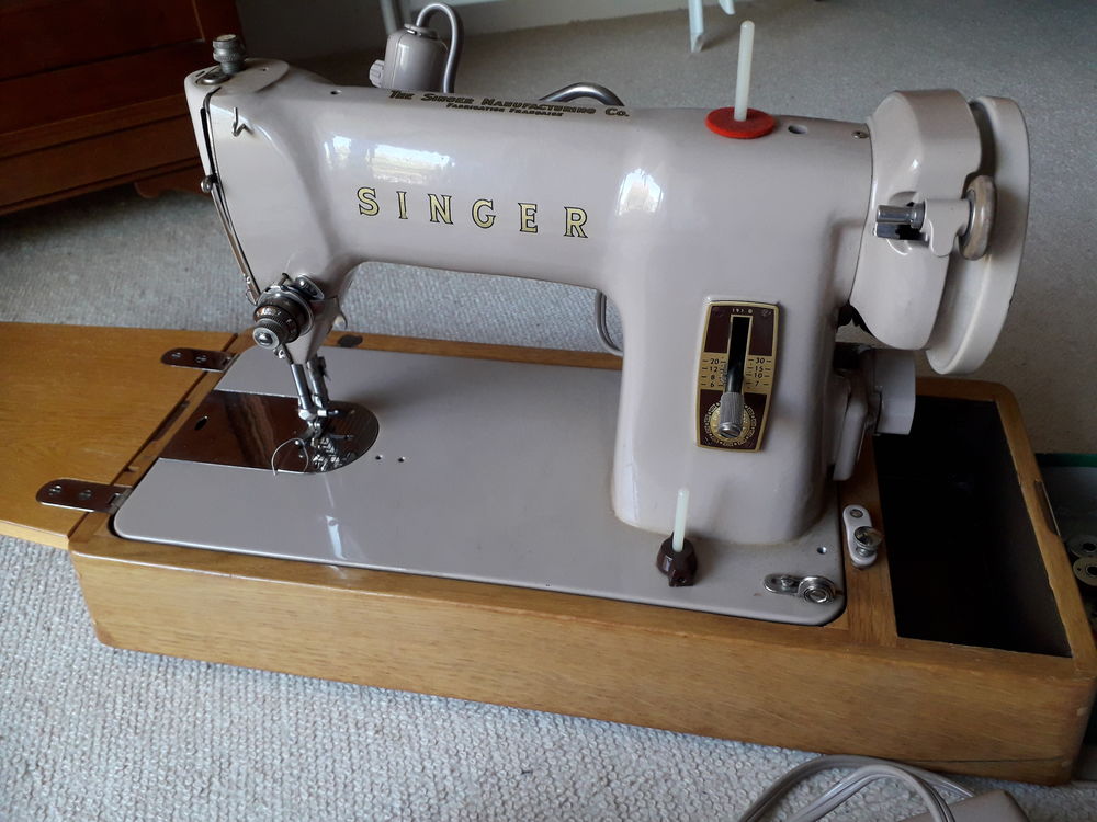 Machine � coudre Singer 150 Saint-Nazaire (44)