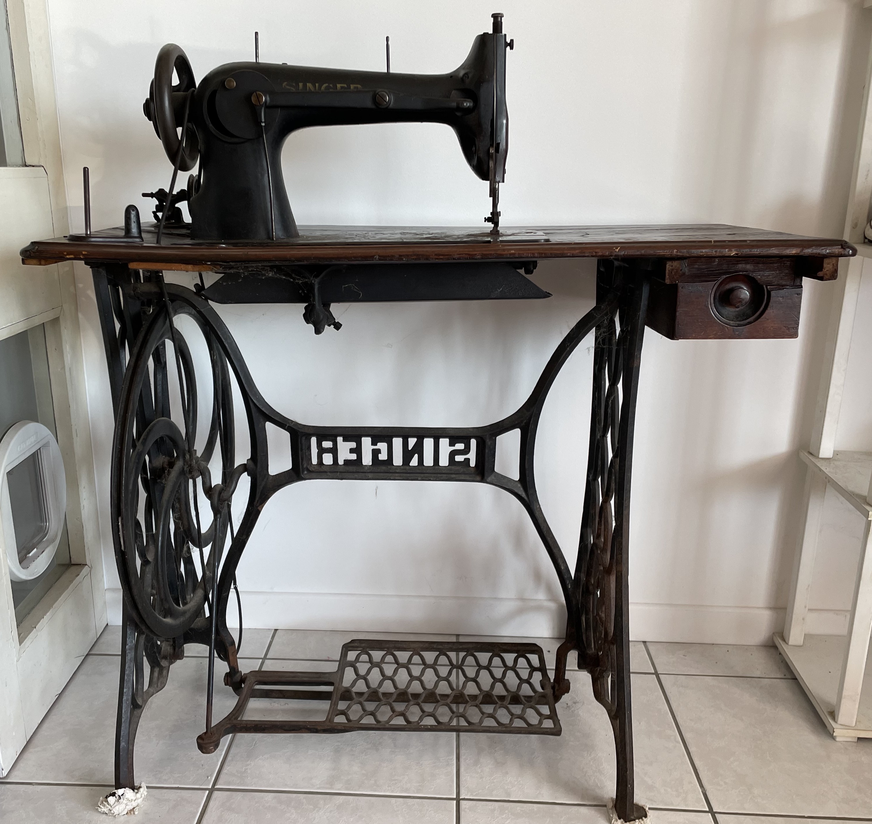 MACHINE A COUDRE SINGER VINTAGE TBE 75 Grenoble (38)