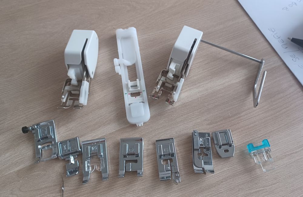 lot machine � coudre et surjeteuse 370 Lyon 3 (69)