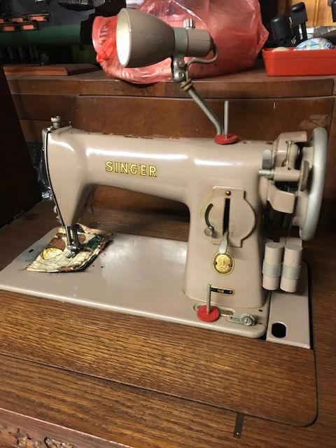 MACHINE A COUDRE 0 Sainte-Genevi�ve-des-Bois (91)