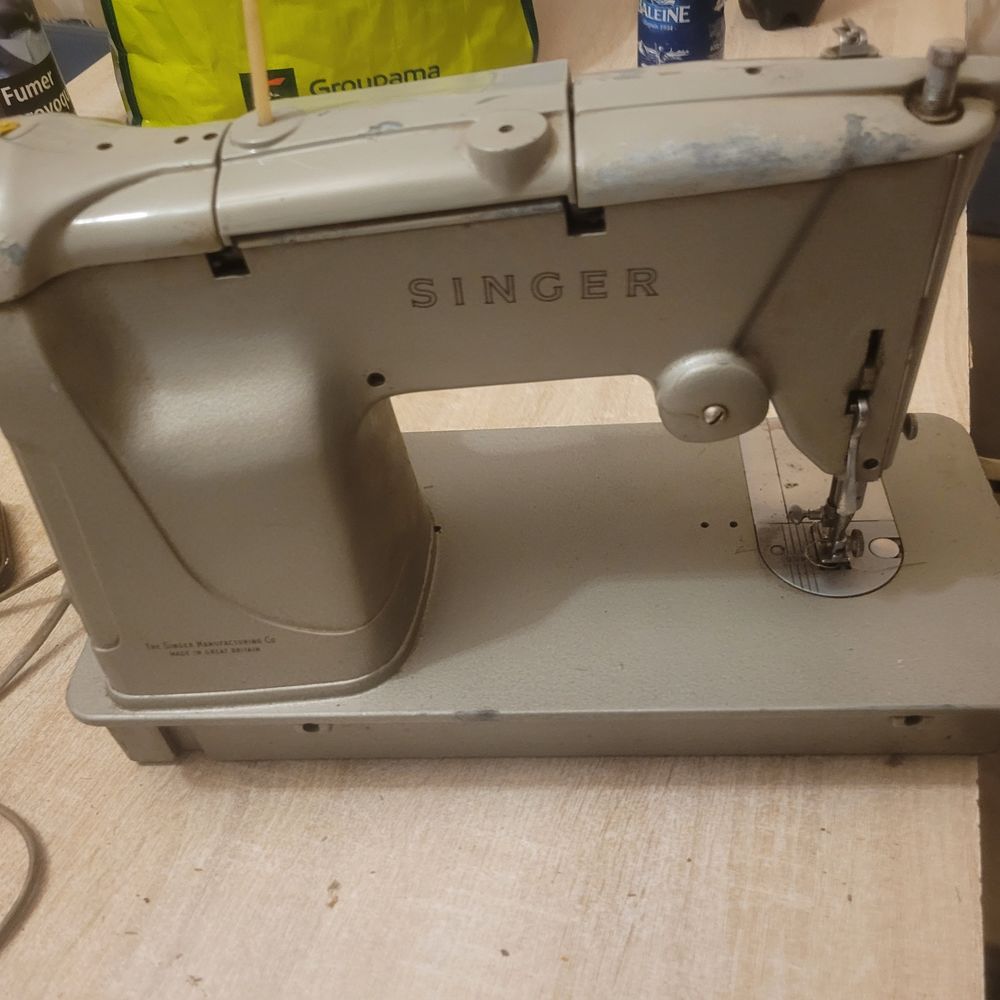 machine � coudre 0 Brion (49)