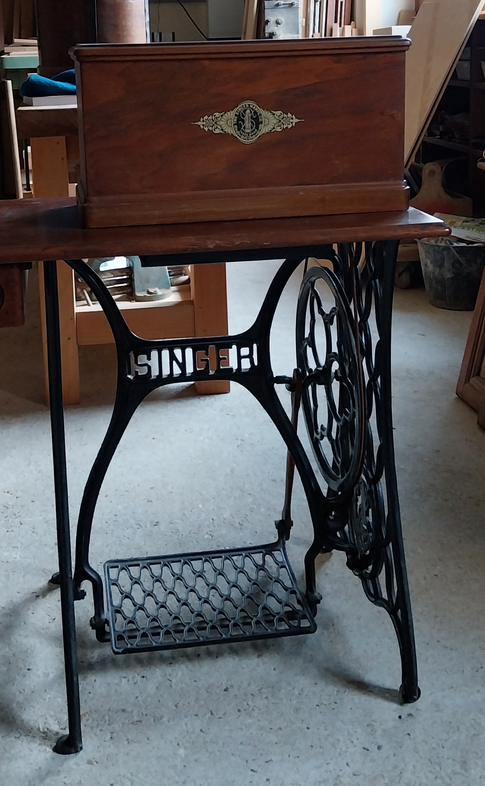 Machine � coudre 100 Chagny (71)