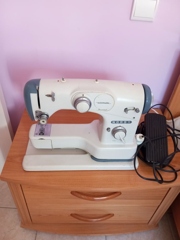 Machine � coudre 0 All�gre-les-Fumades (30)