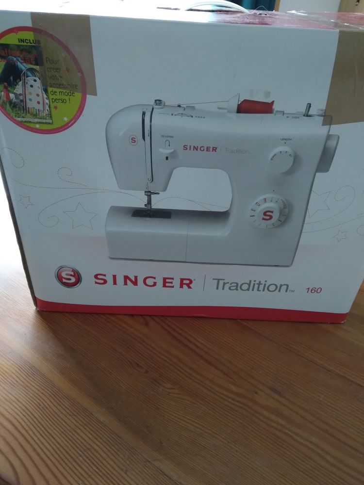 Machine � coudre 150 Pr�vessin-Mo�ns (01)