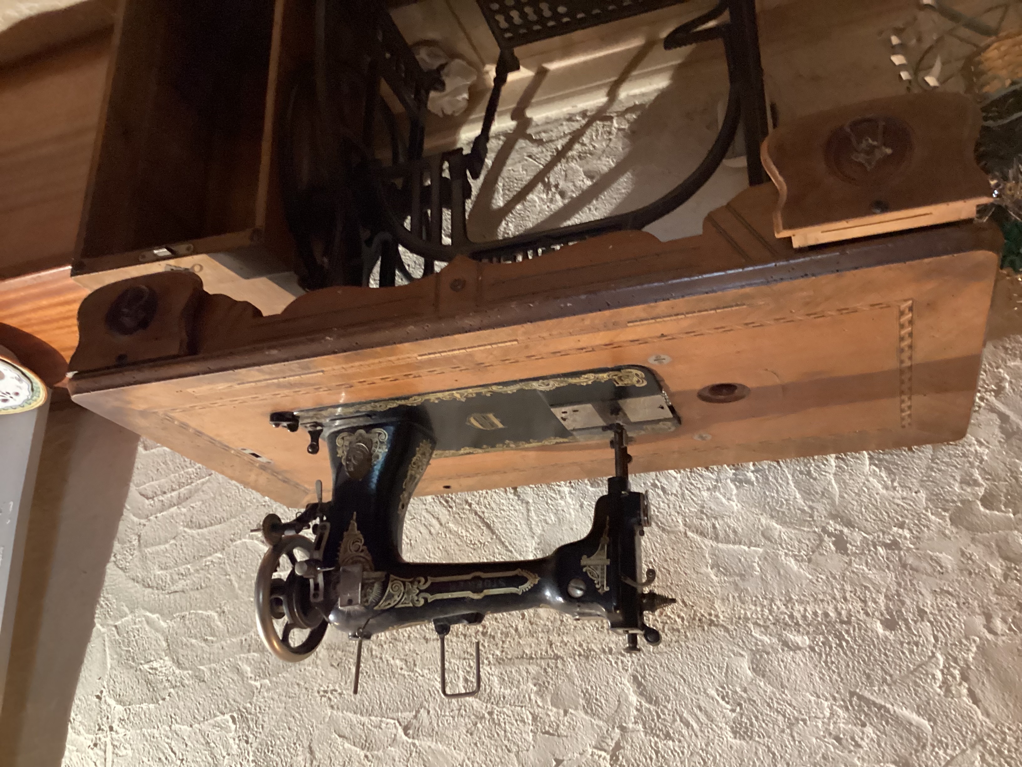 Machine � coudre 70 Mouans-Sartoux (06)