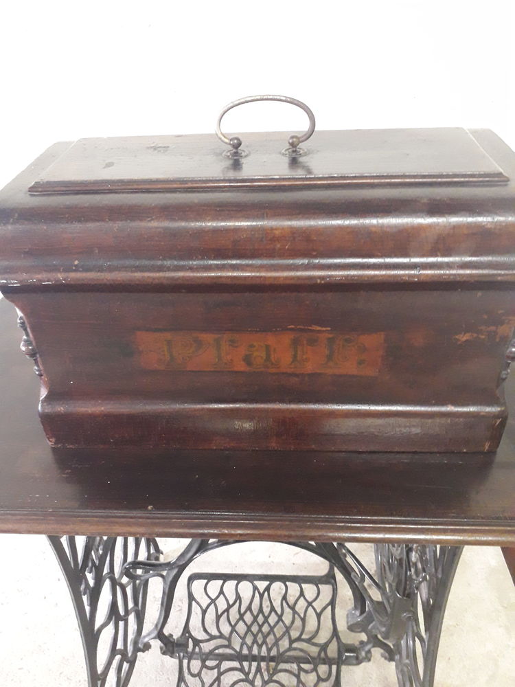 Machine � coudre 99 Saint-Rapha�l (83)