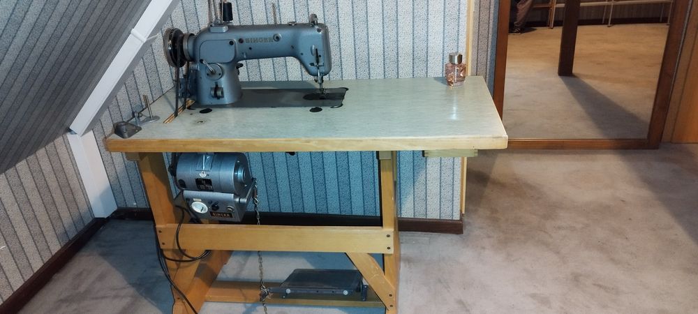 Machine a coudre 50 Strasbourg (67)