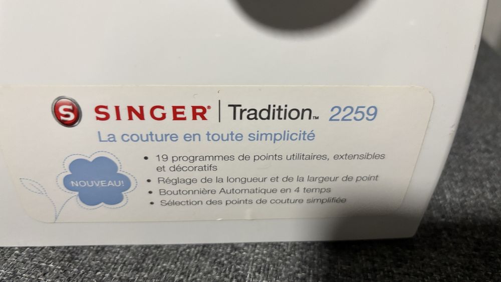 Machine �  coudre 100 Cr�cy-la-Chapelle (77)