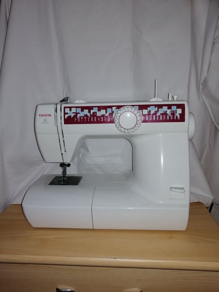 Machine � coudre 80 Cr�cy-la-Chapelle (77)