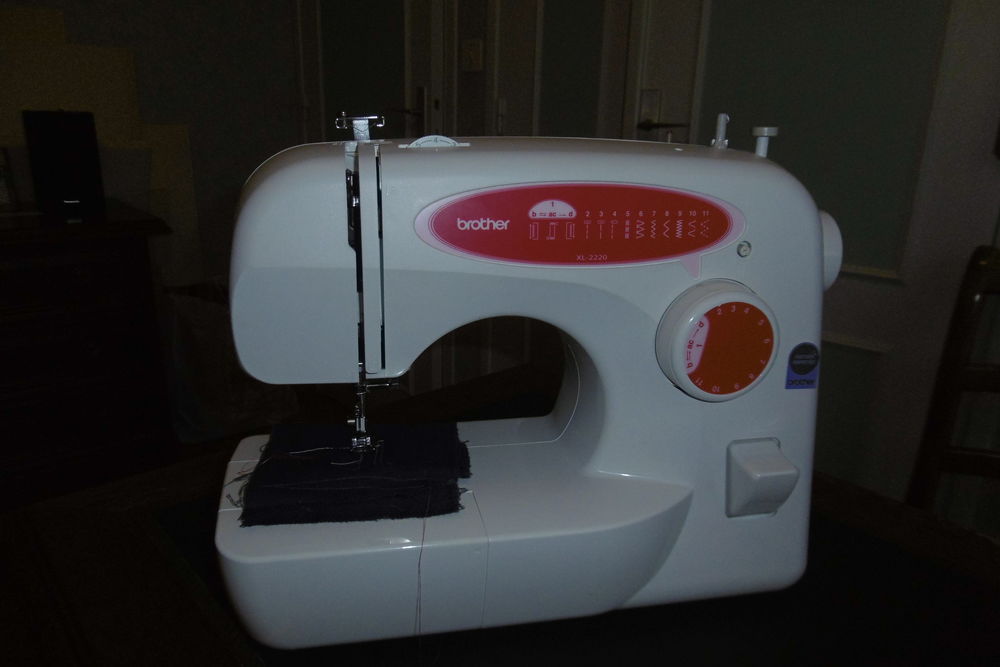 Machine � coudre 0 Sainte-Savine (10)