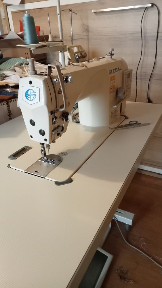 machine a coudre , 1500 Grenade (31)